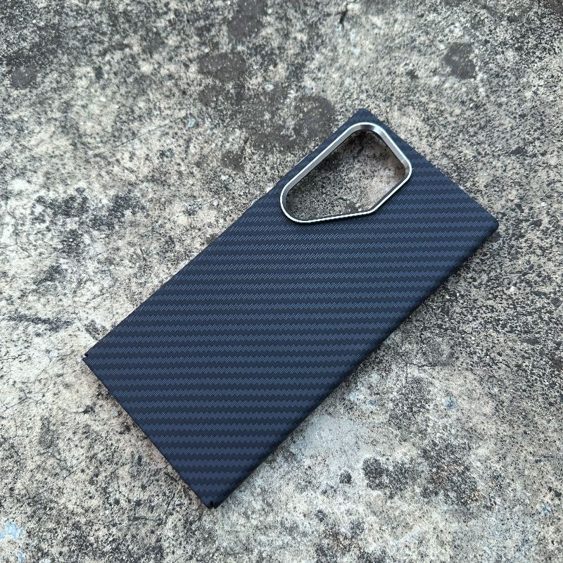 CarbonShield S25 Ultra – Ultra-Thin MagSafe Case with Carbon Fiber Texture