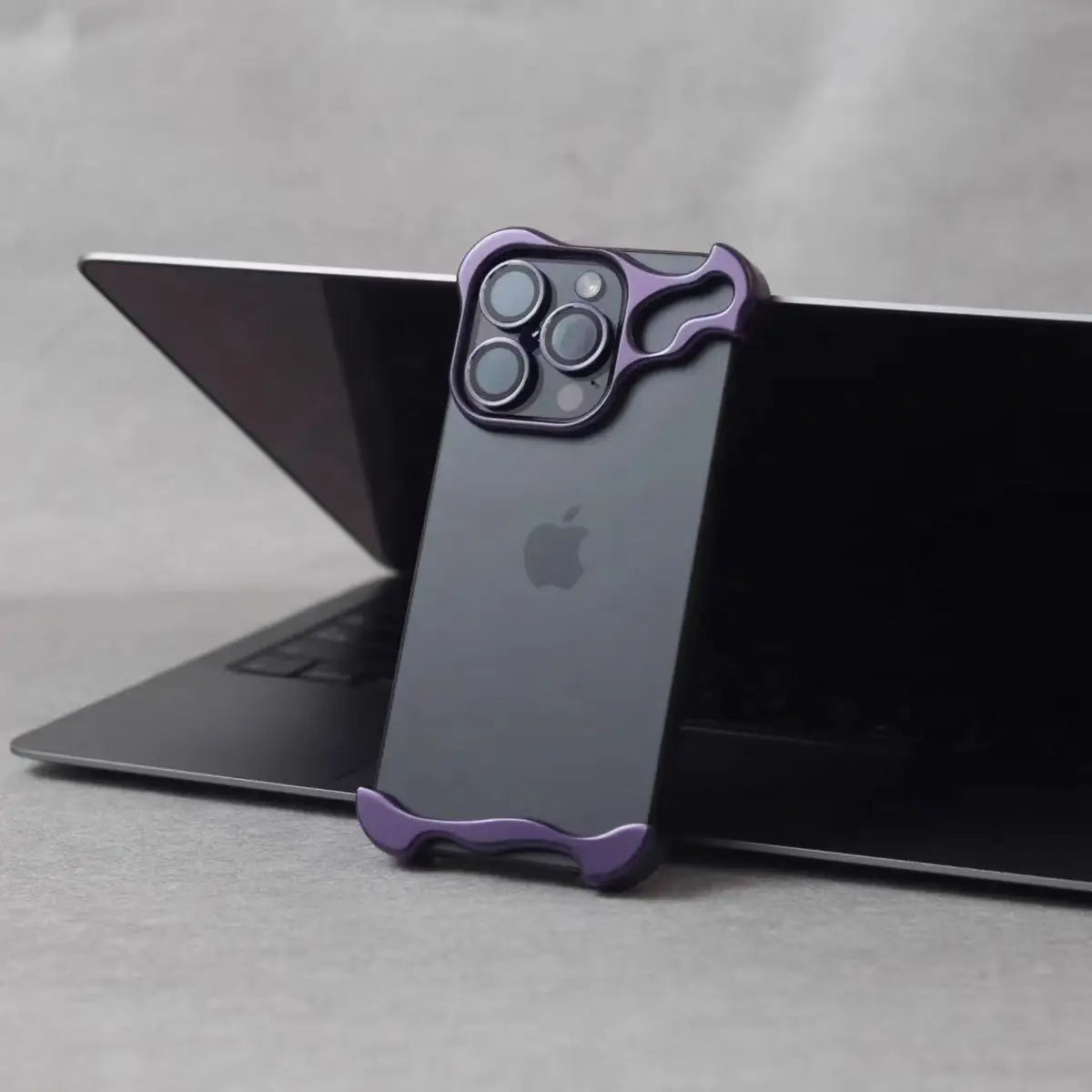 Aluminum iPhone 14-16 Pro Max - MagSafe & Camera Protection Case