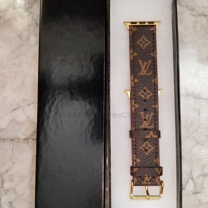 Elegant Brown Apple Watch LV Band with Small, Chic Print